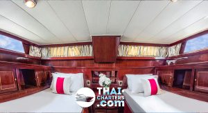 Uniflite 47 «LadySiam» motor yacht