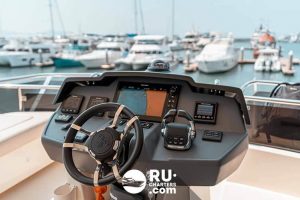 Моторный катамаран «aquila 44»