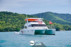 «chardonnay 55ft» Аренда моторного катамарана в Паттайе